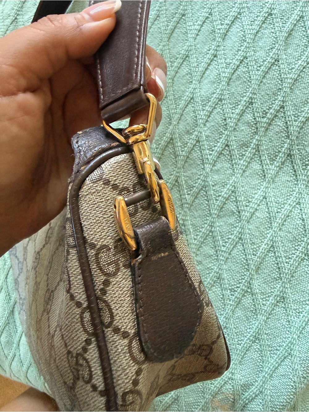 Gucci Brown GG Canvas Shoulder Bag with Green-Red Stripe - Picture 4 of 9